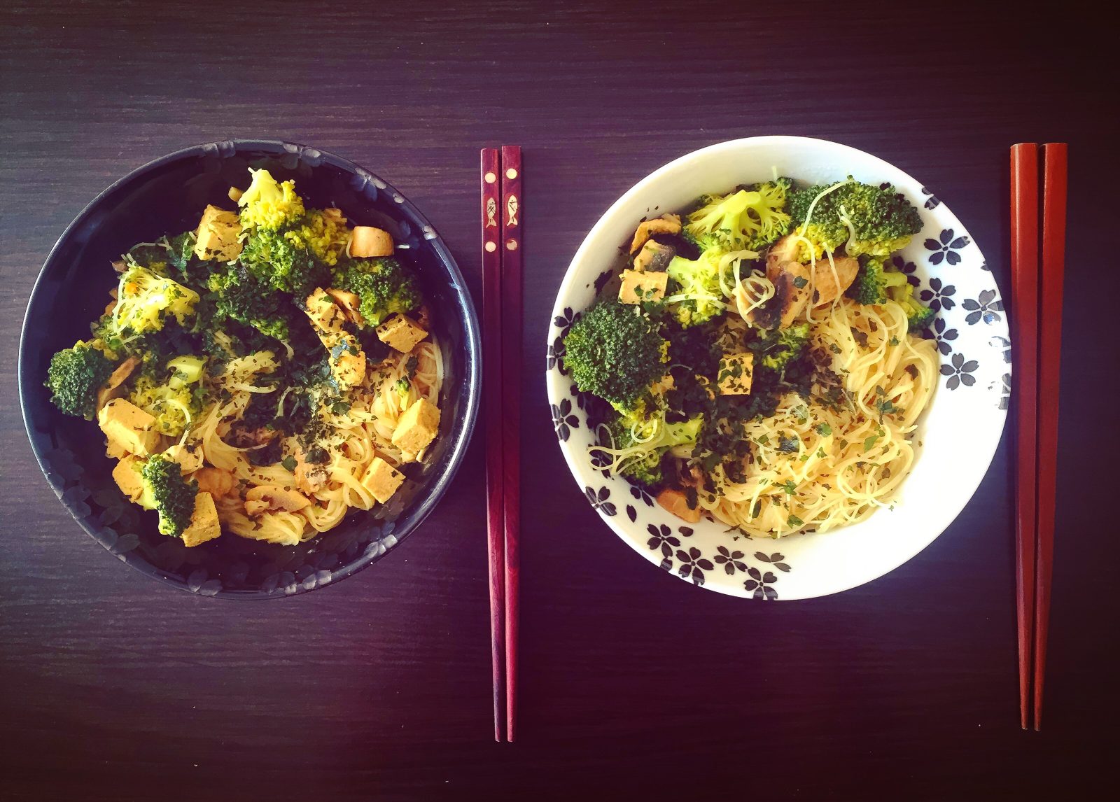 Soupe asiatique aux vermicelles de riz, coco curry vegan, sans gluten