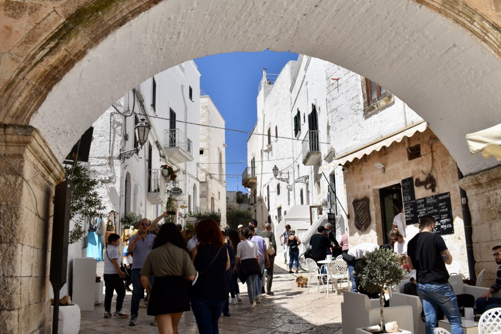 Ostuni ville blanche les Pouilles Italie