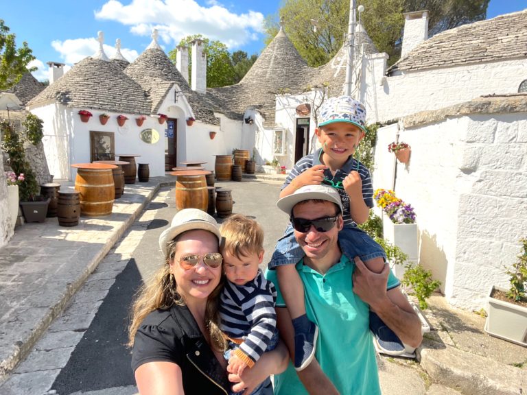 Quartier-Rione-Monti-Alberobello-Les-Pouilles-Italie